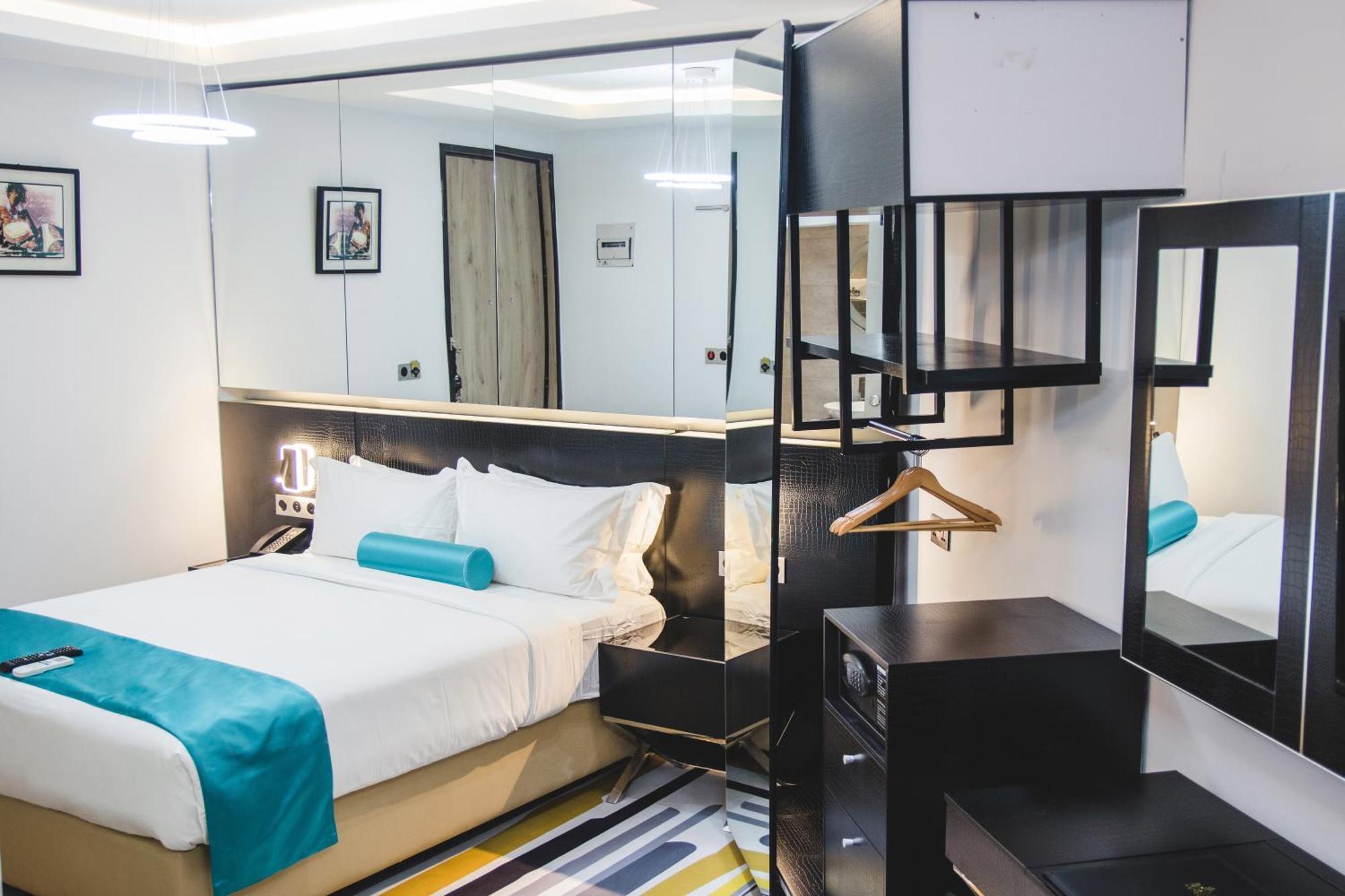 Estrella Boutique Hotel อาบูจา ภายนอก รูปภาพ