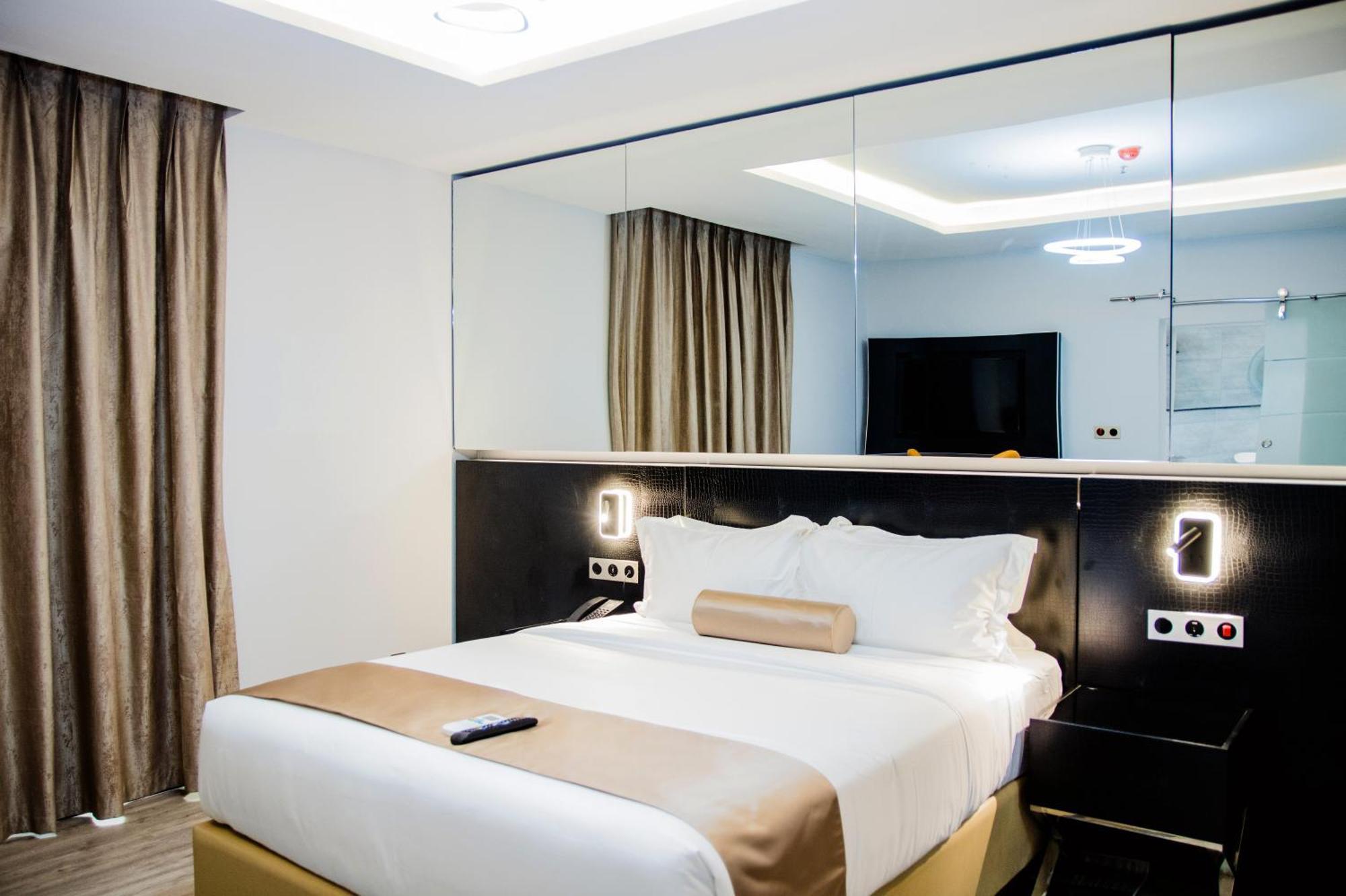 Estrella Boutique Hotel อาบูจา ภายนอก รูปภาพ