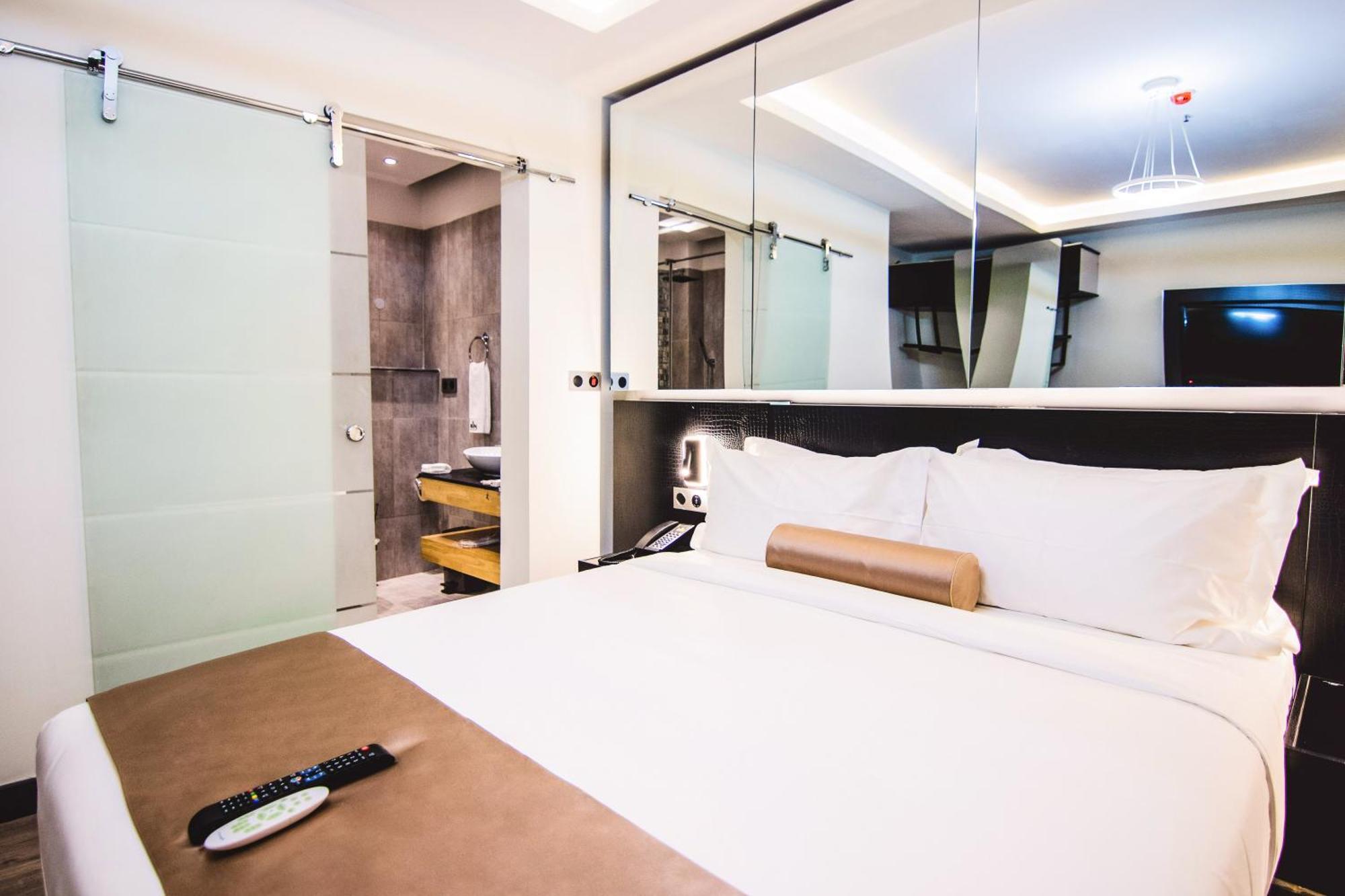 Estrella Boutique Hotel อาบูจา ภายนอก รูปภาพ