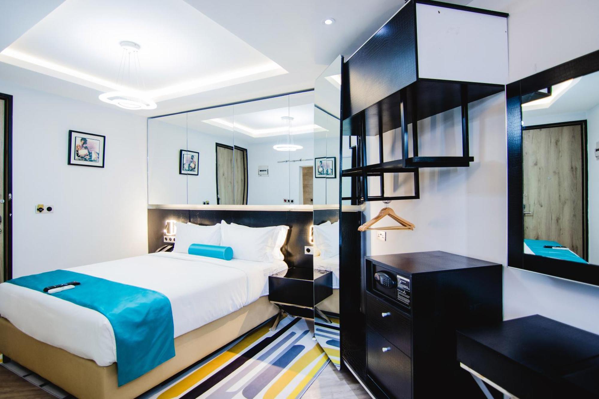 Estrella Boutique Hotel อาบูจา ภายนอก รูปภาพ
