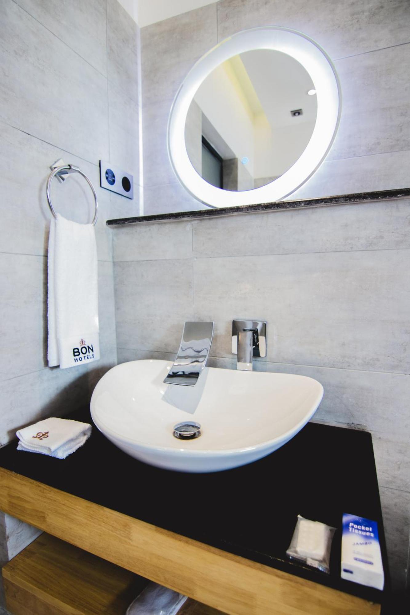 Estrella Boutique Hotel อาบูจา ภายนอก รูปภาพ